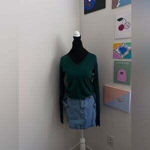 Forest Green Silk Cashmere V-Neck Sweater – Barneys New York (L)